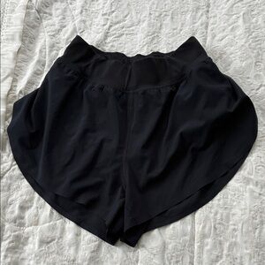 CRZ YOGA Women's Black Athletic Shorts